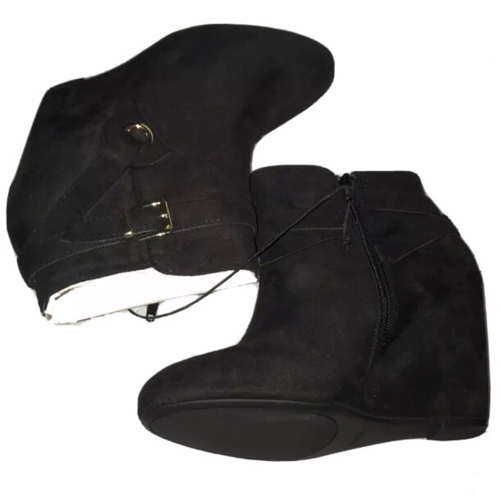 ZIGIny Zigi Soho Keylie Ankle Booties Zip Up 10M